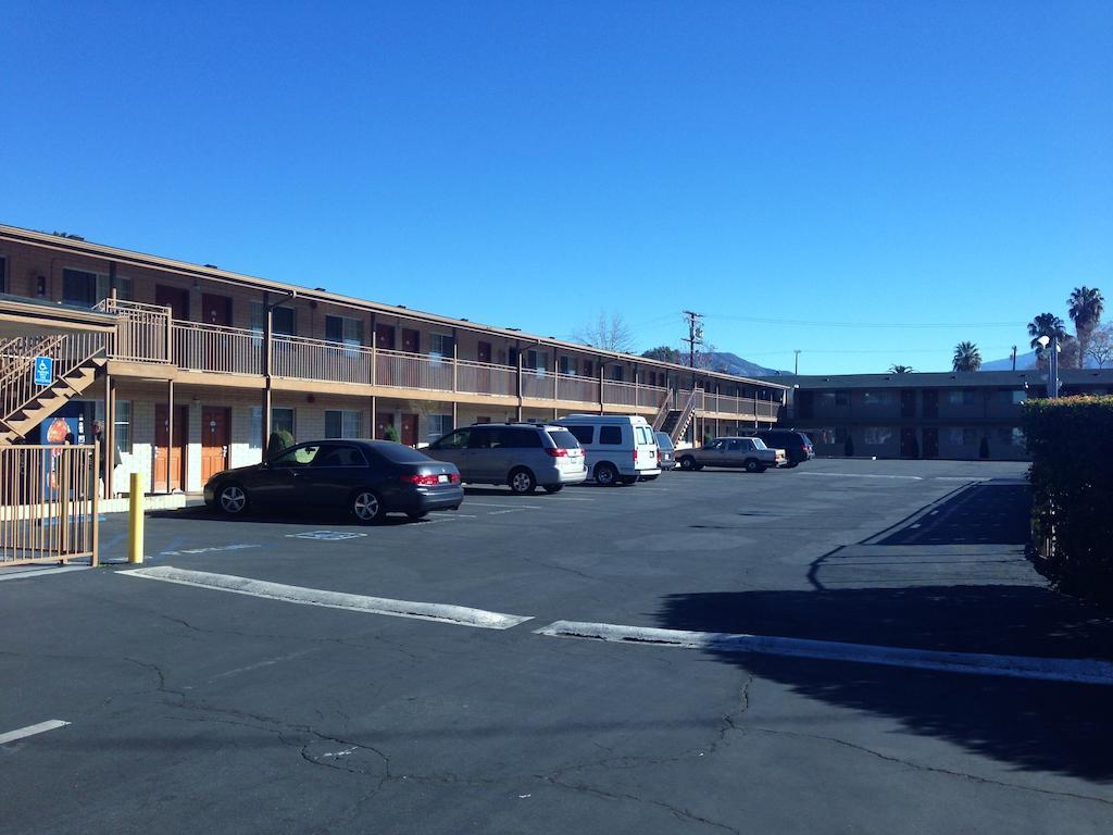 Downtown Motel 7 San Bernardino Buitenkant foto
